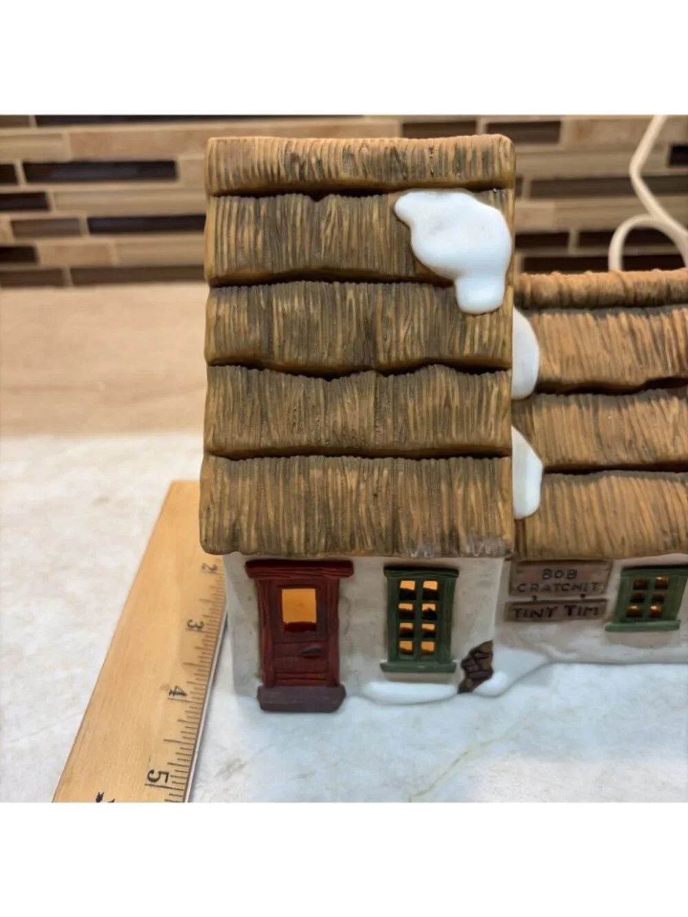 Dept 56 Heritage Village Dickens' Village Cottage of Bob Cratchit & Tiny Tim